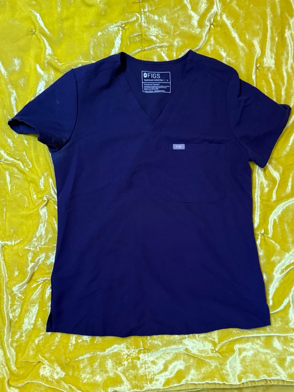 FIGS- Catarina One-Pocket Scrub Top- S.
PURPLE JAM